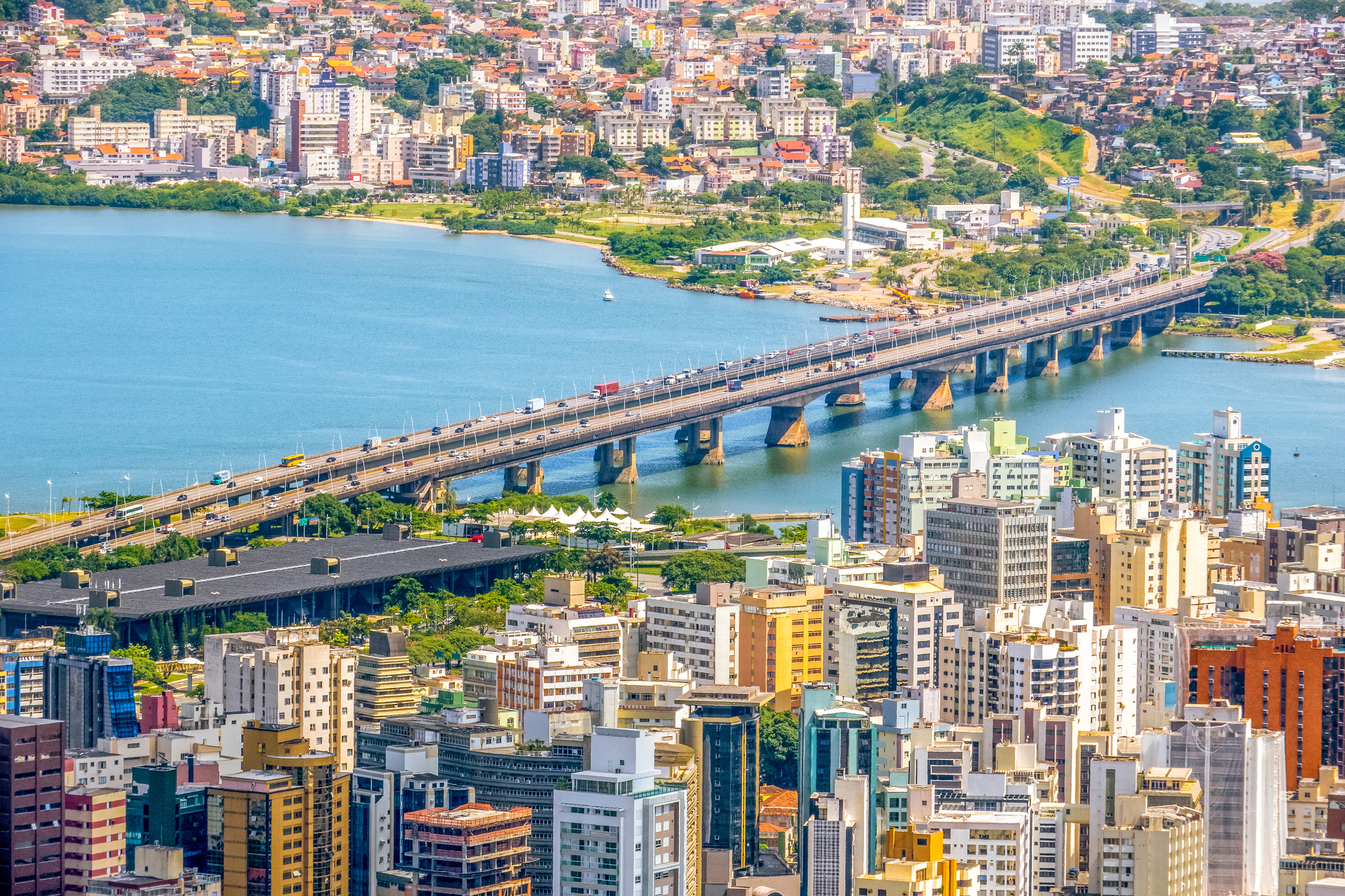 TENDÊNCIAS DE CONSTRUÇÃO SUSTENTÁVEL EM FLORIANÓPOLIS